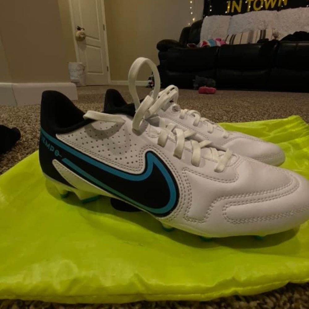 nike Tiempo legend 9 soccer cleats